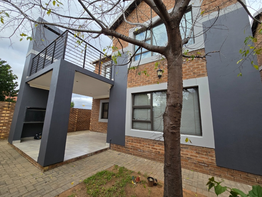 3 Bedroom Property for Sale in Groenvlei Sh Free State